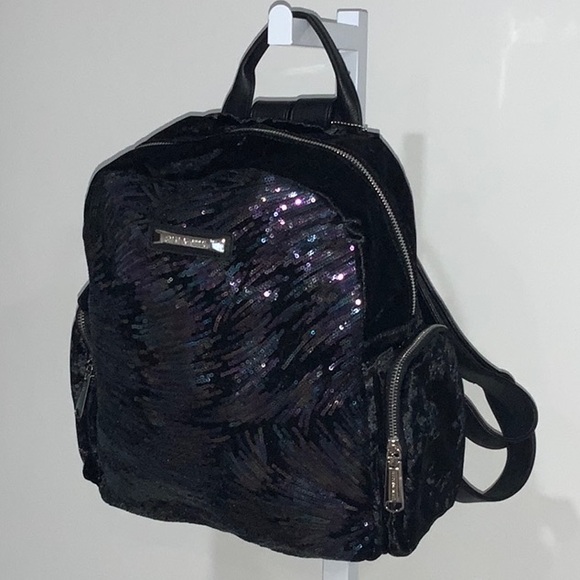 NWOT Steve Madden backpack extremely cute. No call outs. - Picture 2 of 12